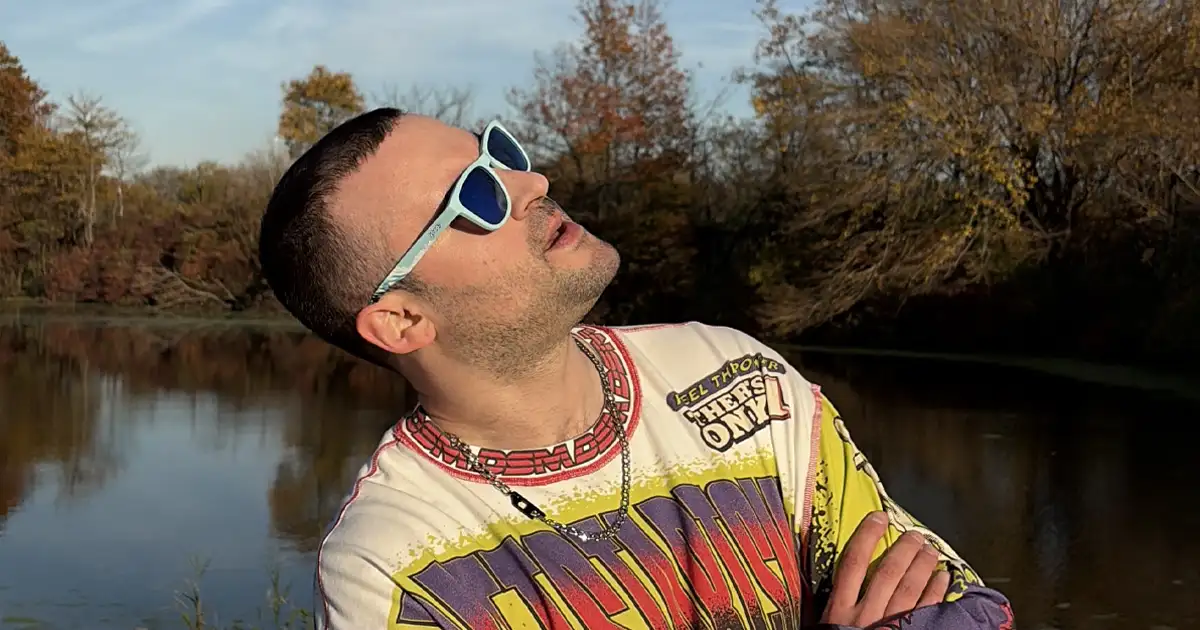 chad rising looking up - i don't want a career in music blog image